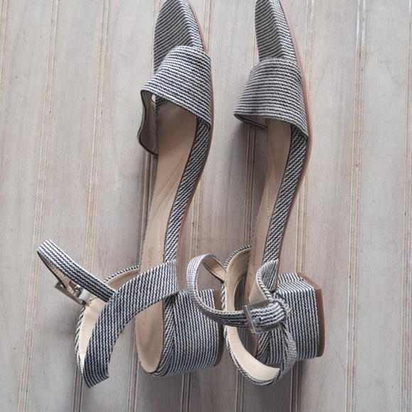 Clarks Women's Orabella Iris Navy Canvas Toile Marine Cushion Short Heel Sandals - Picture 8 of 9